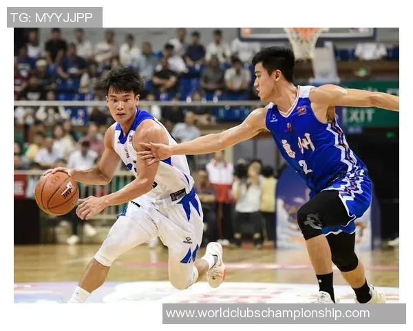 CBA广东队与新疆队激战正酣比分悬念不断引发球迷热议